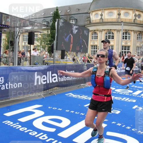 29.06.2025 - hella hamburg halbmarathon Michael Strokosch http://msf.ph/oto/8285991 29.06.2025 10:55:30 Ziel 1130, 2252, 2771, 4189, 4951, 5287, 5319, 6591, 6938, 8487, 12584, 13234, 13236, 14036, 16213, 16334, 16609, 16985, 17603, 17940 meine-sportfotos.de