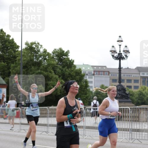 29.06.2025 - hella hamburg halbmarathon Jannik Wohlers http://msf.ph/oto/8285993 29.06.2025 10:35:39 Lombardsbrücke 1008, 1010, 1036, 1183, 1775, 1780, 2520, 2827, 2870, 3401, 3598, 3699, 3877, 3990, 4326, 4413, 4798, 5666, 6092, 6184, 6845, 6896, 7086, 7111, 7275, 8356, 8581, 8947, 9432, 9744, 10047, 10577, 11010, 11187, 11198, 11979, 12342, 12430, 12660, 12661, 13492, 13600, 13602, 13679, 14134, 14189, 14249, 14251, 14955, 15075, 15078, 15248, 15281, 15370, 15587, 15612, 15617, 15618, 15676, 15677, 15827, 15830, 15876, 16570, 16571, 17635, 18541 meine-sportfotos.de