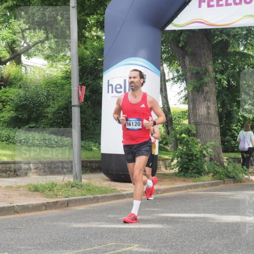 29.06.2025 - hella hamburg halbmarathon KatJ http://msf.ph/oto/8286002 29.06.2025 10:11:37 Zwischen KM18-KM19  meine-sportfotos.de