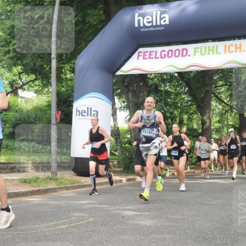 29.06.2025 - hella hamburg halbmarathon KatJ http://msf.ph/oto/8286020 29.06.2025 10:41:26 Zwischen KM18-KM19 1496, 1628, 2561, 7129, 7395, 8316 meine-sportfotos.de