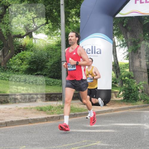 29.06.2025 - hella hamburg halbmarathon KatJ http://msf.ph/oto/8286082 29.06.2025 10:11:37 Zwischen KM18-KM19  meine-sportfotos.de