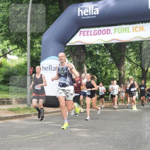 29.06.2025 - hella hamburg halbmarathon KatJ http://msf.ph/oto/8286166 29.06.2025 10:41:26 Zwischen KM18-KM19 1496, 1628, 2561, 7129, 7395, 8316 meine-sportfotos.de