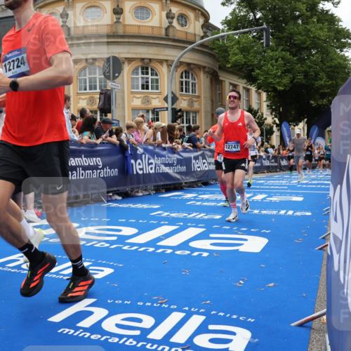 29.06.2025 - hella hamburg halbmarathon Strokosch-Dieckow http://msf.ph/oto/8286175 29.06.2025 10:48:05 Ziel 1086, 1914, 4324, 4528, 4601, 4711, 6377, 9544, 9626, 9638, 12685, 12706, 12724, 12747, 12808, 13570, 14192, 14814, 15590, 15973, 15981, 16094, 16149, 16269, 18206, 18922, 19198 meine-sportfotos.de