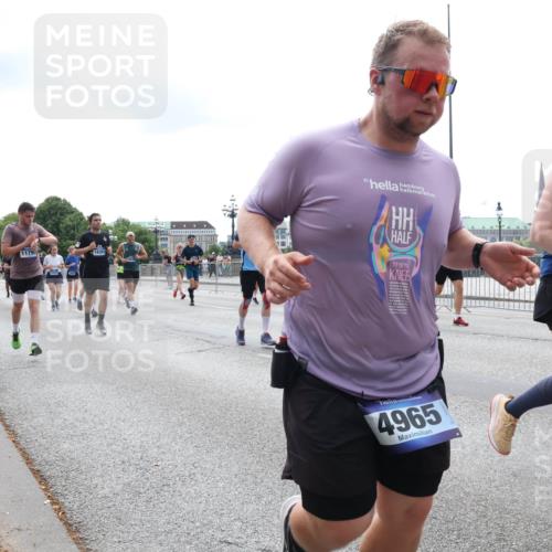 29.06.2025 - hella hamburg halbmarathon Lena Gebhardt http://msf.ph/oto/8286241 29.06.2025 10:35:37 Lombardsbrücke 1179, 18361, 31, 17935, 4965, 105, 1108, 1336, 1717, 1730, 1786, 1821, 2001, 2198, 2352, 2376, 2425, 2751, 2787, 2811, 2827, 3243, 3598, 3828, 3958, 3990, 4333, 4564, 4703, 4704, 4902, 4965, 5027, 5147, 5240, 5531, 5793, 6021, 6029, 6189, 6365, 6381, 6471, 6746, 6845, 6859, 6867, 7267, 7304, 7382, 7927, 8249, 8296, 8333, 8567, 9342, 9432, 9470, 9803, 9806, 9819, 10393, 10531, 10565, 10652, 11233, 11320, 11359, 11565, 11838, 11839, 11886, 12026, 12062, 12326, 12408 meine-sportfotos.de