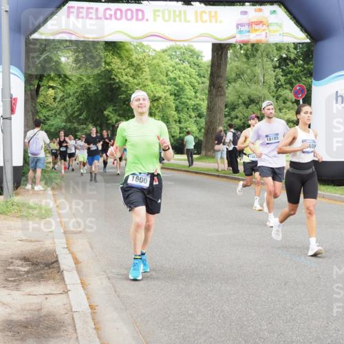 29.06.2025 - hella hamburg halbmarathon MichiJ http://msf.ph/oto/8286250 29.06.2025 10:33:01 Zwischen KM18-KM19 1600, 10064, 10313, 13123, 16689, 17381, 17382, 18185, 18513, 18631, 18806 meine-sportfotos.de