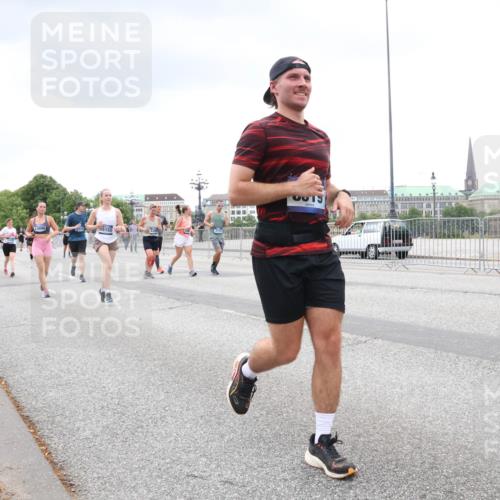 29.06.2025 - hella hamburg halbmarathon Lena Gebhardt http://msf.ph/oto/8286277 29.06.2025 10:55:23 Lombardsbrücke 13098, 15152, 2013, 1013, 1616, 1873, 1917, 2090, 2452, 3115, 3157, 3244, 3274, 3577, 4039, 4628, 5040, 5392, 5483, 5487, 5727, 6395, 6396, 6839, 6944, 7219, 7238, 7548, 7680, 7766, 8403, 8519, 8527, 8626, 9596, 9614, 9618, 9857, 9858, 10094, 10109, 10458, 10559, 10686, 10885, 11109, 11737, 11788, 11908, 12147, 12148, 12902, 13098, 13230, 13548, 13979, 13980, 14515, 14727, 15152, 15160, 16385 meine-sportfotos.de