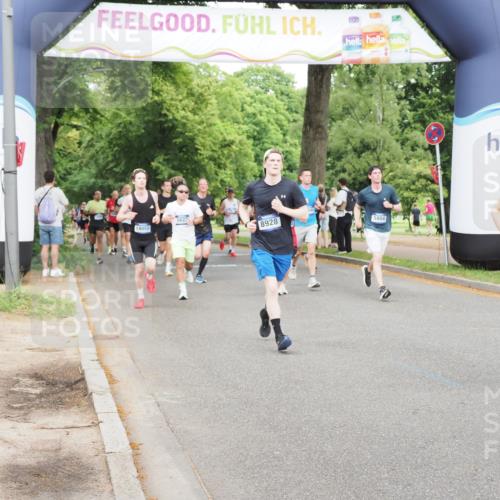 29.06.2025 - hella hamburg halbmarathon MichiJ http://msf.ph/oto/8286342 29.06.2025 10:33:05 Zwischen KM18-KM19 1600, 4915, 8928, 16506, 16689, 17382, 18185, 18631 meine-sportfotos.de