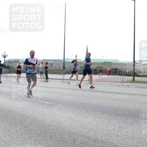 29.06.2025 - hella hamburg halbmarathon Lena Gebhardt http://msf.ph/oto/8286343 29.06.2025 10:35:38 Lombardsbrücke 18361, 9470, 1108, 1336, 1717, 1730, 1786, 1821, 2001, 2198, 2352, 2376, 2425, 2751, 2787, 2811, 2827, 3243, 3598, 3828, 3958, 3990, 4333, 4413, 4703, 4704, 4902, 4965, 5027, 5147, 5240, 5531, 5793, 6021, 6029, 6189, 6365, 6381, 6471, 6746, 6845, 6859, 6867, 7267, 7304, 7382, 7927, 8249, 8296, 8333, 8567, 9342, 9432, 9470, 9803, 9806, 9819, 10393, 10531, 10565, 10652, 11233, 11320, 11359, 11565, 11838, 11839, 11886, 12026, 12062, 12326, 12408 meine-sportfotos.de