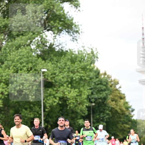 29.06.2025 - hella hamburg halbmarathon Dr. Thomas Lammeyer http://msf.ph/oto/8286354 29.06.2025 10:37:05 Kennedybrücke 1078, 1199, 1237, 1373, 1647, 1732, 1879, 2059, 2384, 2959, 3221, 3391, 3422, 3653, 3660, 3670, 3708, 3753, 4030, 4096, 4446, 4555, 5110, 5156, 5581, 6861, 7135, 7749, 7750, 8170, 8175, 8595, 8839, 9034, 9289, 9471, 9542, 9768, 9780, 9812, 10002, 10770 meine-sportfotos.de