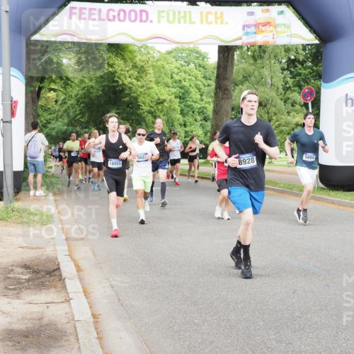 29.06.2025 - hella hamburg halbmarathon MichiJ http://msf.ph/oto/8286400 29.06.2025 10:33:06 Zwischen KM18-KM19 1600, 4915, 5884, 8928, 10596, 16506, 16689, 18185, 18631 meine-sportfotos.de