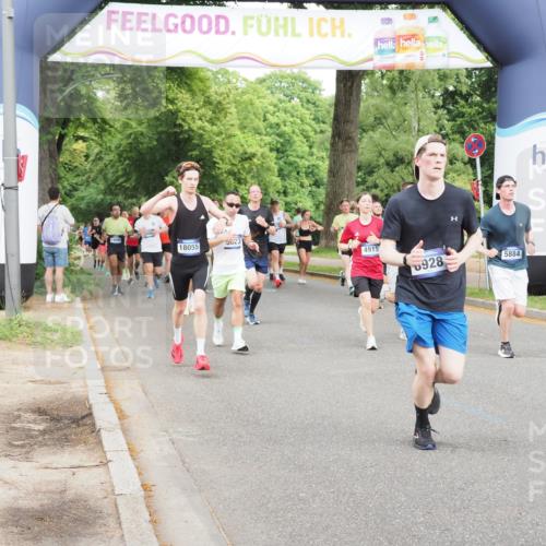 29.06.2025 - hella hamburg halbmarathon MichiJ http://msf.ph/oto/8286435 29.06.2025 10:33:06 Zwischen KM18-KM19 1600, 4915, 5884, 8928, 10596, 16506, 16689, 18185, 18631 meine-sportfotos.de