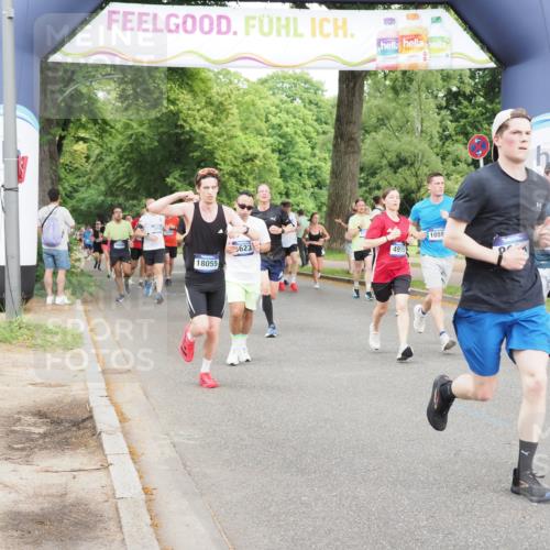 29.06.2025 - hella hamburg halbmarathon MichiJ http://msf.ph/oto/8286454 29.06.2025 10:33:06 Zwischen KM18-KM19 1600, 4915, 5884, 8928, 10596, 16506, 16689, 18185, 18631 meine-sportfotos.de