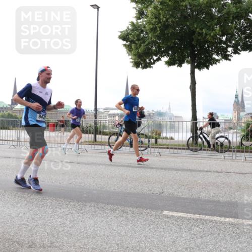 29.06.2025 - hella hamburg halbmarathon Lena Gebhardt http://msf.ph/oto/8286468 29.06.2025 10:35:39 Lombardsbrücke 947, 9342, 1108, 1336, 1717, 1730, 1786, 1821, 2001, 2198, 2352, 2376, 2425, 2751, 2787, 2811, 2827, 3243, 3598, 3828, 3958, 3990, 4333, 4413, 4703, 4704, 4902, 4965, 5147, 5240, 5531, 5793, 6021, 6029, 6189, 6365, 6381, 6471, 6746, 6845, 6859, 6867, 7304, 7382, 7927, 8249, 8296, 8333, 8567, 9342, 9432, 9470, 9803, 9806, 9819, 10393, 10531, 10565, 10652, 11233, 11320, 11359, 11565, 11838, 11839, 11886, 12026, 12062, 12326, 12408 meine-sportfotos.de