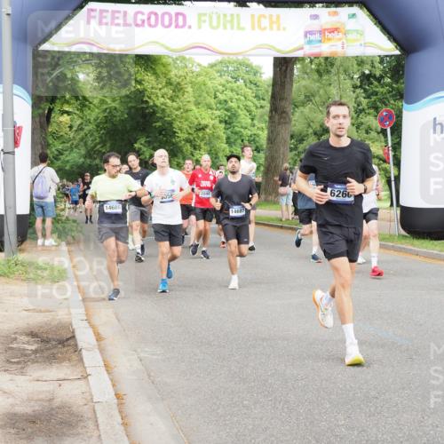 29.06.2025 - hella hamburg halbmarathon MichiJ http://msf.ph/oto/8286609 29.06.2025 10:33:09 Zwischen KM18-KM19 1171, 2890, 2970, 3056, 3917, 4915, 5623, 5884, 6266, 7325, 8928, 10596, 14464, 14686, 14687, 16506, 16689, 18055, 18631 meine-sportfotos.de
