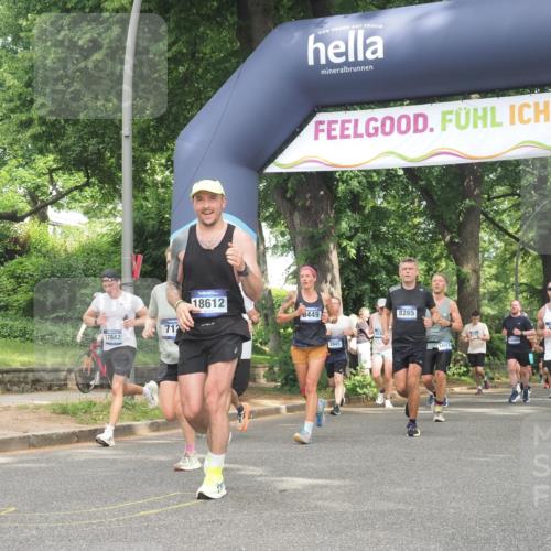 29.06.2025 - hella hamburg halbmarathon KatJ http://msf.ph/oto/8286740 29.06.2025 10:41:29 Zwischen KM18-KM19 1496, 1628, 2561, 4419, 7129, 7395, 8285, 8316, 8449 meine-sportfotos.de