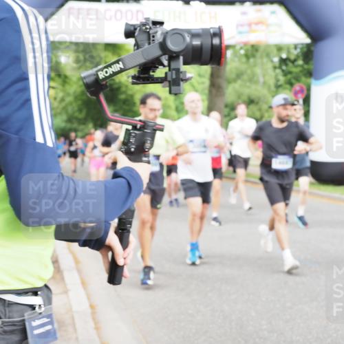 29.06.2025 - hella hamburg halbmarathon MichiJ http://msf.ph/oto/8286742 29.06.2025 10:33:10 Zwischen KM18-KM19 1171, 1413, 2890, 2970, 3056, 3917, 4915, 5623, 5884, 6266, 7325, 7843, 8928, 10596, 14464, 14686, 14687, 16506, 16685, 18055 meine-sportfotos.de