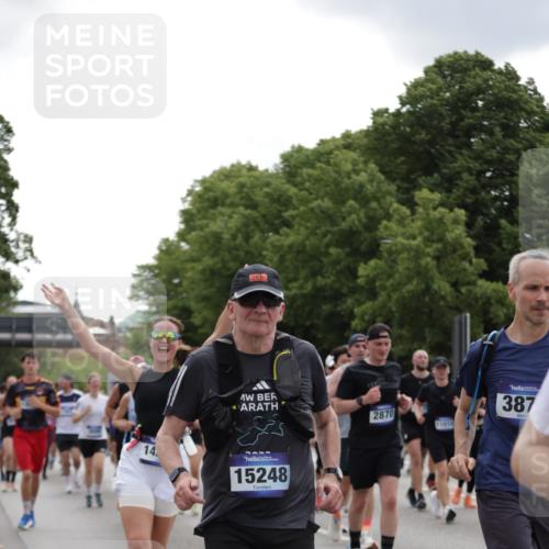 29.06.2025 - hella hamburg halbmarathon Jannik Wohlers http://msf.ph/oto/8286834 29.06.2025 10:35:43 Lombardsbrücke 1008, 1010, 1036, 1183, 1775, 1780, 1835, 2520, 2870, 3401, 3699, 3741, 3877, 4245, 4326, 4413, 4798, 4937, 5666, 6092, 6093, 6184, 6417, 6896, 7086, 7111, 7140, 7275, 7575, 7576, 8356, 8581, 8947, 9978, 10047, 10577, 11010, 11187, 11198, 11979, 12342, 12660, 12661, 13422, 13492, 13600, 13602, 13679, 14134, 14189, 14249, 14251, 14955, 15075, 15078, 15248, 15281, 15370, 15587, 15612, 15617, 15618, 15676, 15677, 15827, 15830, 15876, 16570, 16571, 17635 meine-sportfotos.de