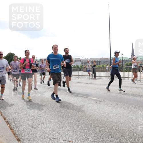 29.06.2025 - hella hamburg halbmarathon Lena Gebhardt http://msf.ph/oto/8286859 29.06.2025 10:35:59 Lombardsbrücke 4413, 8947, 18541, 688, 6845, 11979, 1008, 1010, 1036, 1108, 1183, 1336, 1730, 1775, 1780, 1786, 1835, 2352, 2425, 2520, 2787, 2811, 2827, 2870, 3243, 3401, 3598, 3699, 3741, 3877, 3990, 4245, 4326, 4413, 4798, 4902, 4937, 5147, 5240, 5666, 6021, 6092, 6093, 6184, 6381, 6417, 6845, 6867, 6896, 7086, 7111, 7140, 7275, 7304, 7382, 7575, 7576, 8333, 8356, 8581, 8947, 9342, 9432, 9803, 9806, 9819, 10652, 12026, 12408 meine-sportfotos.de