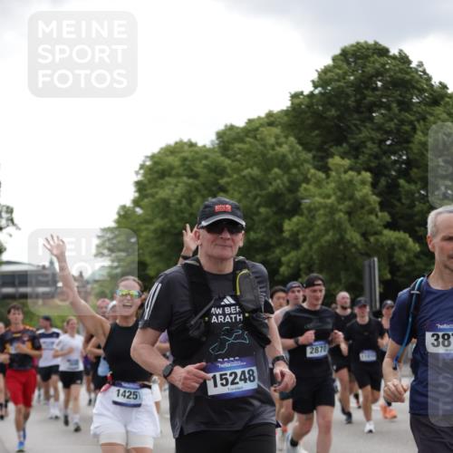 29.06.2025 - hella hamburg halbmarathon Jannik Wohlers http://msf.ph/oto/8286934 29.06.2025 10:35:43 Lombardsbrücke 1008, 1010, 1036, 1183, 1775, 1780, 1835, 2520, 2870, 3401, 3699, 3741, 3877, 4245, 4326, 4413, 4798, 4937, 5666, 6092, 6093, 6184, 6417, 6896, 7086, 7111, 7140, 7275, 7575, 7576, 8356, 8581, 8947, 9978, 10047, 10577, 11010, 11187, 11198, 11979, 12342, 12660, 12661, 13422, 13492, 13600, 13602, 13679, 14134, 14189, 14249, 14251, 14955, 15075, 15078, 15248, 15281, 15370, 15587, 15612, 15617, 15618, 15676, 15677, 15827, 15830, 15876, 16570, 16571, 17635 meine-sportfotos.de