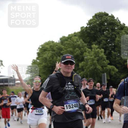 29.06.2025 - hella hamburg halbmarathon Jannik Wohlers http://msf.ph/oto/8287023 29.06.2025 10:35:43 Lombardsbrücke 1008, 1010, 1036, 1183, 1775, 1780, 1835, 2520, 2870, 3401, 3699, 3741, 3877, 4245, 4326, 4413, 4798, 4937, 5666, 6092, 6093, 6184, 6417, 6896, 7086, 7111, 7140, 7275, 7575, 7576, 8356, 8581, 8947, 9978, 10047, 10577, 11010, 11187, 11198, 11979, 12342, 12660, 12661, 13422, 13492, 13600, 13602, 13679, 14134, 14189, 14249, 14251, 14955, 15075, 15078, 15248, 15281, 15370, 15587, 15612, 15617, 15618, 15676, 15677, 15827, 15830, 15876, 16570, 16571, 17635 meine-sportfotos.de
