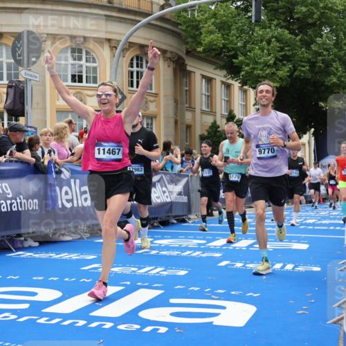 29.06.2025 - hella hamburg halbmarathon Strokosch-Dieckow http://msf.ph/oto/8287064 29.06.2025 10:48:21 Ziel 1537, 3747, 5129, 5362, 5528, 6081, 6923, 7367, 7599, 8216, 9262, 9770, 11211, 11451, 11467, 12549, 12840, 13962, 14797, 14990, 15629, 15735, 17745, 17855, 17982, 18790, 18923, 18963, 19127 meine-sportfotos.de