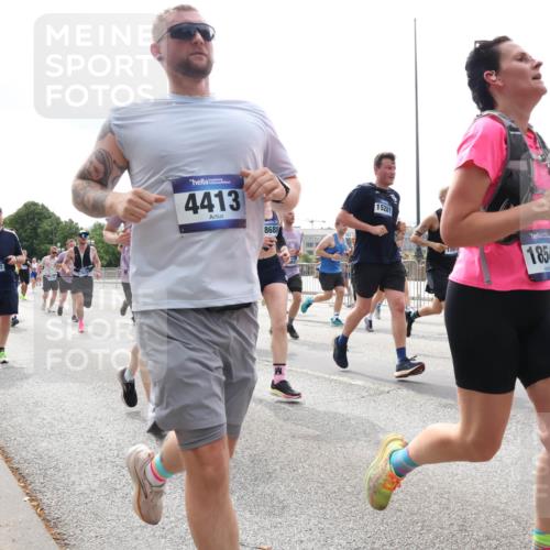 29.06.2025 - hella hamburg halbmarathon Lena Gebhardt http://msf.ph/oto/8287071 29.06.2025 10:36:01 Lombardsbrücke 2001, 4413, 8688, 15281, 18541, 1008, 1010, 1036, 1108, 1183, 1336, 1730, 1775, 1780, 1786, 1835, 2352, 2425, 2520, 2787, 2811, 2827, 2870, 3243, 3401, 3404, 3598, 3699, 3741, 3877, 3990, 4245, 4326, 4413, 4798, 4902, 4937, 5147, 5246, 5666, 5809, 6021, 6092, 6093, 6184, 6381, 6417, 6845, 6867, 6896, 7086, 7111, 7140, 7275, 7304, 7382, 7575, 7576, 8333, 8356, 8581, 8947, 9342, 9432, 9803, 9806, 9819, 10652, 12026, 12408 meine-sportfotos.de