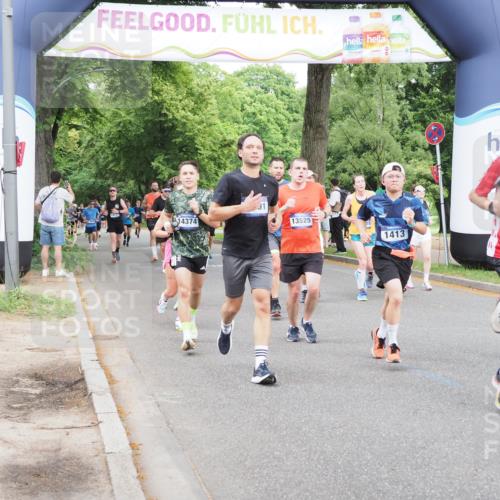 29.06.2025 - hella hamburg halbmarathon MichiJ http://msf.ph/oto/8287085 29.06.2025 10:33:12 Zwischen KM18-KM19 1171, 1413, 2890, 2970, 3056, 3917, 4915, 5623, 5884, 6266, 7325, 7843, 8928, 10596, 11491, 12783, 13525, 14374, 14464, 14686, 14687, 15760, 16506, 16685, 18055, 18407, 18638, 18718 meine-sportfotos.de