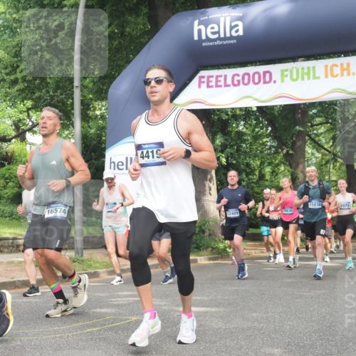 29.06.2025 - hella hamburg halbmarathon KatJ http://msf.ph/oto/8287092 29.06.2025 10:41:32 Zwischen KM18-KM19 2561, 3945, 4419, 6260, 7129, 7973, 8285, 8449 meine-sportfotos.de