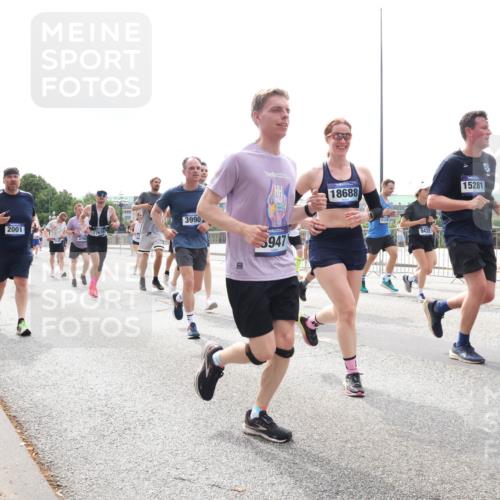 29.06.2025 - hella hamburg halbmarathon Lena Gebhardt http://msf.ph/oto/8287177 29.06.2025 10:36:01 Lombardsbrücke 2001, 4796, 18688, 3990, 5947, 111, 9432, 15281, 1561, 1008, 1010, 1036, 1108, 1183, 1336, 1730, 1775, 1780, 1786, 1835, 2352, 2425, 2520, 2787, 2811, 2827, 2870, 3243, 3401, 3404, 3598, 3699, 3741, 3877, 3990, 4245, 4326, 4413, 4798, 4902, 4937, 5147, 5246, 5666, 5809, 6021, 6092, 6093, 6184, 6381, 6417, 6845, 6867, 6896, 7086, 7111, 7140, 7275, 7304, 7382, 7575, 7576, 8333, 8356, 8581, 8947, 9342, 9432, 9803, 9806, 9819, 10652, 12026, 12408 meine-sportfotos.de