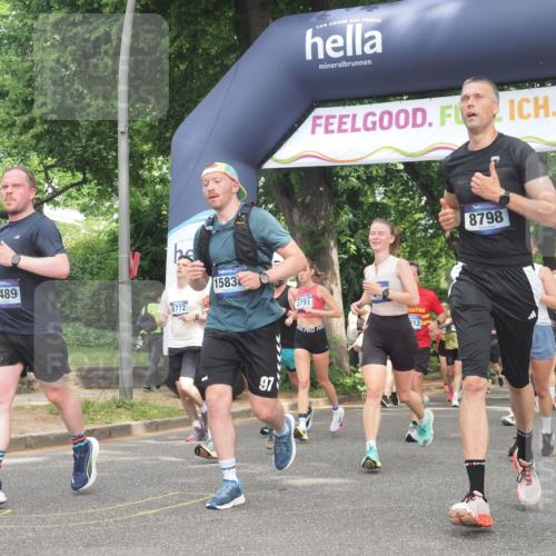 29.06.2025 - hella hamburg halbmarathon KatJ http://msf.ph/oto/8287238 29.06.2025 10:41:33 Zwischen KM18-KM19 1410, 2561, 3945, 4419, 6260, 7129, 7973, 8285, 8449 meine-sportfotos.de