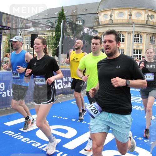 29.06.2025 - hella hamburg halbmarathon Michael Strokosch http://msf.ph/oto/8287265 29.06.2025 10:55:45 Ziel 1120, 1143, 1834, 2955, 2982, 4897, 5021, 6924, 7221, 8255, 8618, 10212, 11039, 12483, 12515, 14365, 14909, 15896, 18064, 18190 meine-sportfotos.de