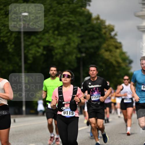 29.06.2025 - hella hamburg halbmarathon Dr. Thomas Lammeyer http://msf.ph/oto/8287282 29.06.2025 10:16:02 Kennedybrücke 1062, 1249, 1790, 1850, 3182, 3248, 3262, 3746, 3837, 4499, 5176, 6871, 6966, 7370, 7474, 8206, 8207, 9119, 9253, 9254, 9405 meine-sportfotos.de