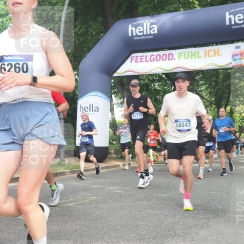 29.06.2025 - hella hamburg halbmarathon KatJ http://msf.ph/oto/8287291 29.06.2025 10:41:35 Zwischen KM18-KM19 1410, 2354, 3791, 3945, 4419, 4903, 6260, 7973, 8285, 8394, 8449, 8514 meine-sportfotos.de