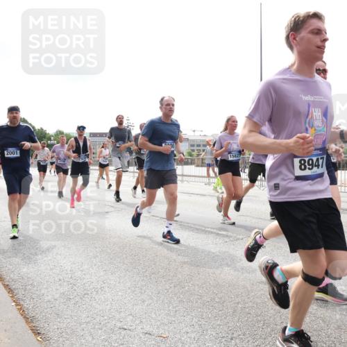29.06.2025 - hella hamburg halbmarathon Lena Gebhardt http://msf.ph/oto/8287310 29.06.2025 10:36:02 Lombardsbrücke 2001, 4798, 15827, 8947, 152, 1008, 1010, 1036, 1102, 1108, 1183, 1336, 1730, 1775, 1780, 1835, 2352, 2425, 2520, 2787, 2811, 2827, 2870, 3243, 3401, 3404, 3598, 3699, 3741, 3877, 3990, 4245, 4326, 4413, 4798, 4902, 4937, 5147, 5246, 5666, 5809, 6021, 6092, 6093, 6184, 6417, 6845, 6867, 6896, 7086, 7111, 7140, 7275, 7304, 7382, 7575, 7576, 8333, 8356, 8581, 8947, 9342, 9432, 9803, 9806, 9819, 10652, 12026, 12408 meine-sportfotos.de