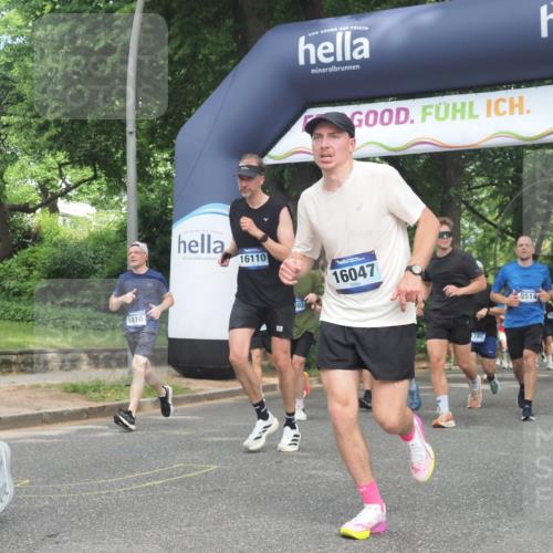 29.06.2025 - hella hamburg halbmarathon KatJ http://msf.ph/oto/8287361 29.06.2025 10:41:36 Zwischen KM18-KM19 1410, 2354, 3791, 3945, 4419, 4903, 6260, 7973, 8285, 8394, 8449, 8514 meine-sportfotos.de