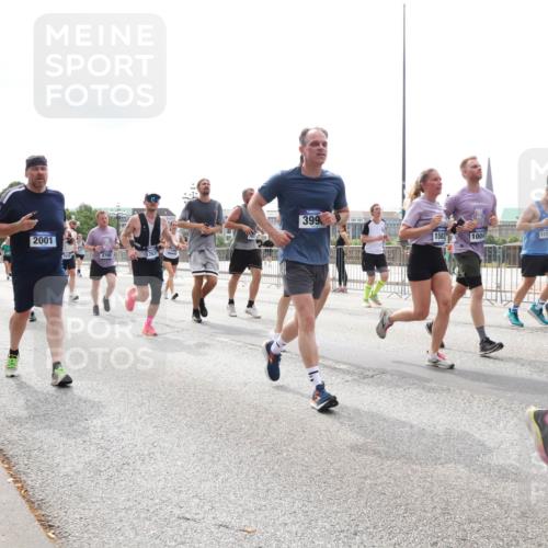 29.06.2025 - hella hamburg halbmarathon Lena Gebhardt http://msf.ph/oto/8287405 29.06.2025 10:36:02 Lombardsbrücke 2001, 4798, 399, 1582, 10047, 1119, 9432, 1868, 1008, 1010, 1036, 1102, 1108, 1183, 1336, 1730, 1775, 1780, 1835, 2352, 2425, 2520, 2787, 2811, 2827, 2870, 3243, 3401, 3404, 3598, 3699, 3741, 3877, 3990, 4245, 4326, 4413, 4798, 4902, 4937, 5147, 5246, 5666, 5809, 6021, 6092, 6093, 6184, 6417, 6845, 6867, 6896, 7086, 7111, 7140, 7275, 7304, 7382, 7575, 7576, 8333, 8356, 8581, 8947, 9342, 9432, 9803, 9806, 9819, 10652, 12026, 12408 meine-sportfotos.de