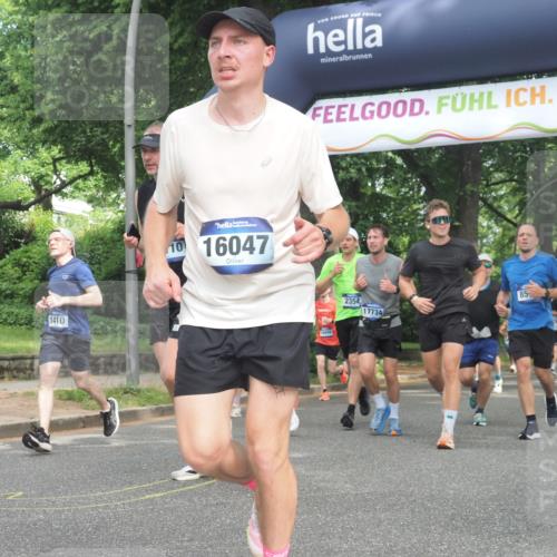 29.06.2025 - hella hamburg halbmarathon KatJ http://msf.ph/oto/8287490 29.06.2025 10:41:36 Zwischen KM18-KM19 1410, 2354, 3791, 3945, 4419, 4903, 6260, 7973, 8285, 8394, 8449, 8514 meine-sportfotos.de