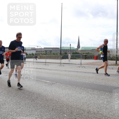 29.06.2025 - hella hamburg halbmarathon Lena Gebhardt http://msf.ph/oto/8287672 29.06.2025 10:21:00 Lombardsbrücke 8724, 18305, 5913, 4615, 18397, 13, 9124, 1912, 1011, 1028, 1266, 1658, 2053, 2101, 2325, 2383, 2834, 2923, 2945, 2956, 2986, 3161, 3247, 3453, 3733, 3781, 3813, 4082, 4288, 4350, 4422, 4754, 4869, 5041, 5061, 5625, 5767, 6275, 6308, 6608, 7228, 7608, 8113, 8724, 8726, 8844, 8940, 9005, 9011, 9108, 9236, 9501, 9981, 10050, 10350, 10585, 10602, 11100, 11145, 11698, 11995, 12175, 12694, 12844, 13057, 13508 meine-sportfotos.de