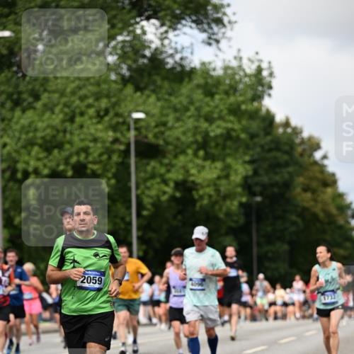 29.06.2025 - hella hamburg halbmarathon Dr. Thomas Lammeyer http://msf.ph/oto/8287701 29.06.2025 10:37:09 Kennedybrücke 1078, 1199, 1237, 1373, 1647, 1732, 1879, 2059, 2384, 2838, 2959, 3221, 3391, 3422, 3560, 3653, 3660, 3708, 4030, 4096, 4446, 4555, 5110, 5156, 5581, 6861, 7135, 7749, 7750, 8170, 8175, 8595, 8839, 8993, 9034, 9289, 9471, 9768, 9780, 9812, 10002, 10770 meine-sportfotos.de