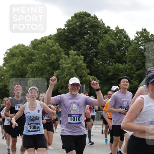 29.06.2025 - hella hamburg halbmarathon Jannik Wohlers http://msf.ph/oto/8287841 29.06.2025 10:35:46 Lombardsbrücke 1008, 1010, 1036, 1102, 1183, 1775, 1780, 1835, 2520, 2870, 3401, 3404, 3699, 3741, 3877, 4245, 4326, 4937, 5246, 5666, 5809, 6092, 6093, 6184, 6417, 6896, 7086, 7111, 7140, 7275, 7575, 7576, 8356, 8581, 9978, 10146, 10341, 10577, 11010, 11187, 12342, 12343, 12660, 12661, 13227, 13422, 13492, 13600, 13602, 13679, 14134, 14189, 14249, 14251, 14955, 15075, 15078, 15248, 15370, 15587, 15612, 15617, 15618, 15676, 15677, 15876, 16570, 16571, 17635 meine-sportfotos.de