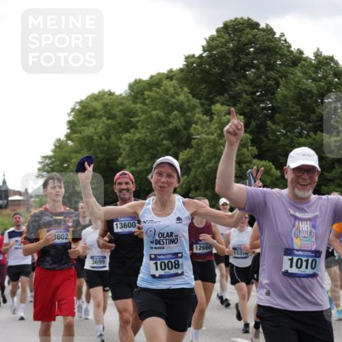 29.06.2025 - hella hamburg halbmarathon Jannik Wohlers http://msf.ph/oto/8287858 29.06.2025 10:35:46 Lombardsbrücke 1008, 1010, 1036, 1102, 1183, 1775, 1780, 1835, 2520, 2870, 3401, 3404, 3699, 3741, 3877, 4245, 4326, 4937, 5246, 5666, 5809, 6092, 6093, 6184, 6417, 6896, 7086, 7111, 7140, 7275, 7575, 7576, 8356, 8581, 9978, 10146, 10341, 10577, 11010, 11187, 12342, 12343, 12660, 12661, 13227, 13422, 13492, 13600, 13602, 13679, 14134, 14189, 14249, 14251, 14955, 15075, 15078, 15248, 15370, 15587, 15612, 15617, 15618, 15676, 15677, 15876, 16570, 16571, 17635 meine-sportfotos.de
