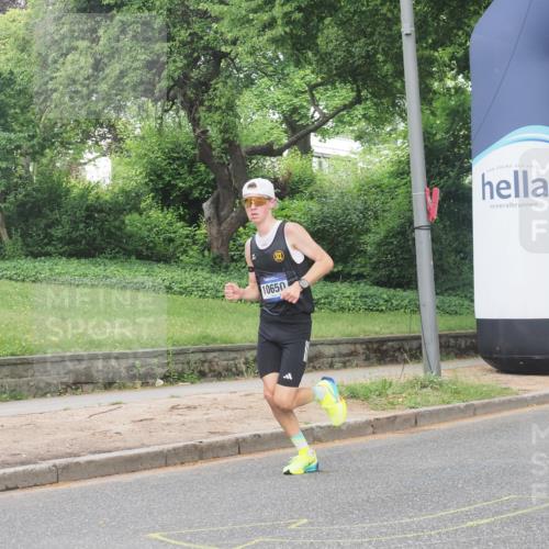 29.06.2025 - hella hamburg halbmarathon KatJ http://msf.ph/oto/8287864 29.06.2025 10:12:04 Zwischen KM18-KM19  meine-sportfotos.de