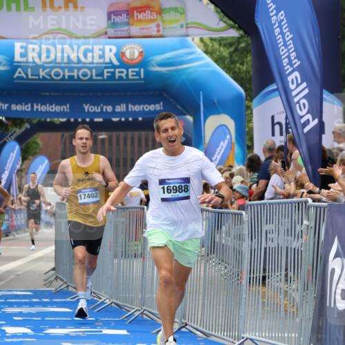 29.06.2025 - hella hamburg halbmarathon Strokosch-Dieckow http://msf.ph/oto/8287982 29.06.2025 10:20:46 Ziel 11210, 14360, 14766, 16988, 17402 meine-sportfotos.de