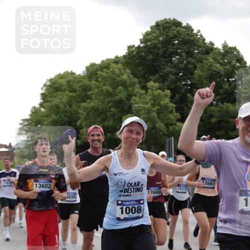 29.06.2025 - hella hamburg halbmarathon Jannik Wohlers http://msf.ph/oto/8287986 29.06.2025 10:35:47 Lombardsbrücke 1008, 1010, 1102, 1183, 1775, 1780, 1835, 2520, 2870, 3401, 3404, 3699, 3741, 3877, 4245, 4326, 4937, 5246, 5573, 5666, 5809, 6092, 6093, 6184, 6417, 6896, 7086, 7111, 7140, 7275, 7575, 7576, 8356, 8498, 8581, 9978, 10146, 10336, 10341, 10577, 11010, 12342, 12343, 12660, 12661, 13227, 13422, 13600, 13602, 13679, 14134, 14189, 14249, 14251, 14955, 15075, 15078, 15234, 15248, 15370, 15587, 15612, 15617, 15618, 15676, 15677, 15876, 16570, 16571, 17635 meine-sportfotos.de