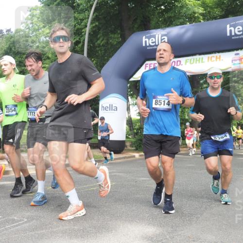 29.06.2025 - hella hamburg halbmarathon KatJ http://msf.ph/oto/8288035 29.06.2025 10:41:38 Zwischen KM18-KM19 1327, 1410, 2354, 3791, 3945, 4903, 5319, 6260, 7973, 8394, 8514 meine-sportfotos.de
