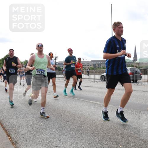 29.06.2025 - hella hamburg halbmarathon Lena Gebhardt http://msf.ph/oto/8288036 29.06.2025 10:21:02 Lombardsbrücke 17367, 2945, 8724, 18305, 18391, 15, 1028, 1266, 1658, 2053, 2101, 2325, 2383, 2834, 2923, 2945, 2956, 2986, 3161, 3247, 3453, 3781, 3813, 4082, 4288, 4350, 4422, 4754, 4869, 5041, 5061, 5625, 5767, 6275, 6308, 6608, 7228, 7608, 8113, 8724, 8726, 8844, 8940, 9005, 9011, 9108, 9236, 9501, 9981, 10050, 10350, 10585, 10602, 11100, 11145, 11698, 11995, 12175, 12694, 12844, 13057, 13508 meine-sportfotos.de