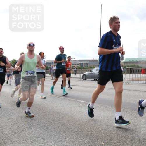 29.06.2025 - hella hamburg halbmarathon Lena Gebhardt http://msf.ph/oto/8288068 29.06.2025 10:21:02 Lombardsbrücke 17367, 2945, 8724, 18305, 18397, 1, 157, 1028, 1266, 1658, 2053, 2101, 2325, 2383, 2834, 2923, 2945, 2956, 2986, 3161, 3247, 3453, 3781, 3813, 4082, 4288, 4350, 4422, 4754, 4869, 5041, 5061, 5625, 5767, 6275, 6308, 6608, 7228, 7608, 8113, 8724, 8726, 8844, 8940, 9005, 9011, 9108, 9236, 9501, 9981, 10050, 10350, 10585, 10602, 11100, 11145, 11698, 11995, 12175, 12694, 12844, 13057, 13508 meine-sportfotos.de