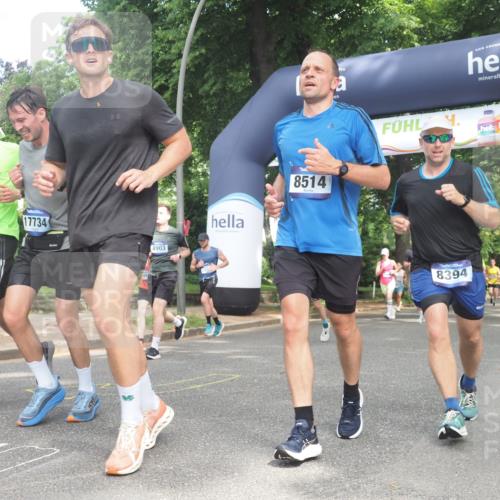 29.06.2025 - hella hamburg halbmarathon KatJ http://msf.ph/oto/8288086 29.06.2025 10:41:38 Zwischen KM18-KM19 1327, 1410, 2354, 3791, 3945, 4903, 5319, 6260, 7973, 8394, 8514 meine-sportfotos.de
