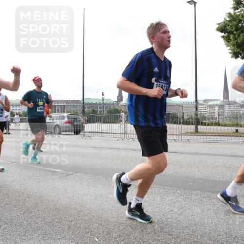 29.06.2025 - hella hamburg halbmarathon Lena Gebhardt http://msf.ph/oto/8288097 29.06.2025 10:21:02 Lombardsbrücke 435, 8724, 2025, 18305, 10585, 15913, 1028, 1266, 1658, 2053, 2101, 2325, 2383, 2834, 2923, 2945, 2956, 2986, 3161, 3247, 3453, 3781, 3813, 4082, 4288, 4350, 4422, 4754, 4869, 5041, 5061, 5625, 5767, 6275, 6308, 6608, 7228, 7608, 8113, 8724, 8726, 8844, 8940, 9005, 9011, 9108, 9236, 9501, 9981, 10050, 10350, 10585, 10602, 11100, 11145, 11698, 11995, 12175, 12694, 12844, 13057, 13508 meine-sportfotos.de