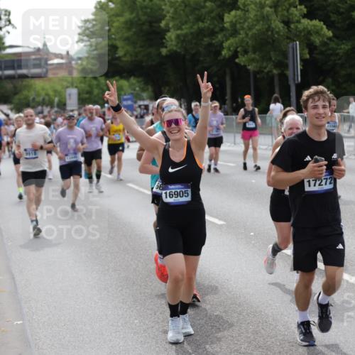 29.06.2025 - hella hamburg halbmarathon Jannik Wohlers http://msf.ph/oto/8288112 29.06.2025 10:36:04 Lombardsbrücke 1102, 1224, 2124, 3398, 3404, 3428, 4442, 5012, 5246, 5427, 5540, 5573, 5747, 5809, 5919, 6190, 6667, 7632, 8498, 8530, 8945, 9115, 9117, 9229, 9918, 10024, 10112, 10146, 10336, 10341, 10984, 11541, 11637, 12343, 12493, 13227, 13445, 14296, 15234, 15568, 15707, 16239, 17156, 17807, 18152, 18226, 18644, 18646, 18918, 18929 meine-sportfotos.de